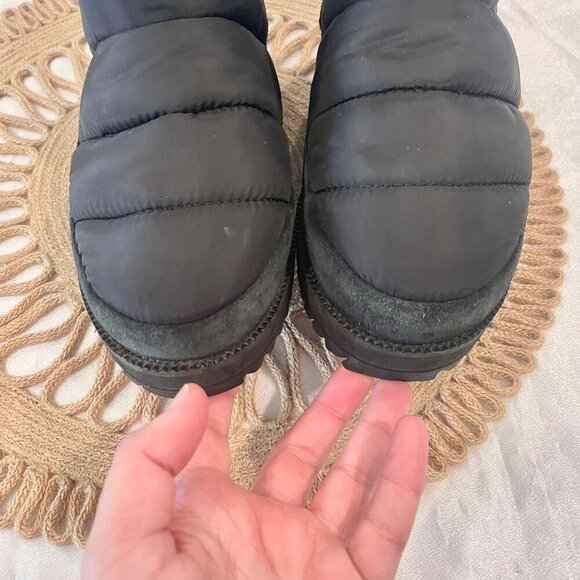 UGG Women's Ridge Mini Snow Boot Black Suede Size 8 - Picture 6 of 11